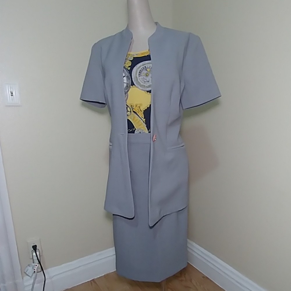 3 Piece Grey suit & cute yellow clockwork design